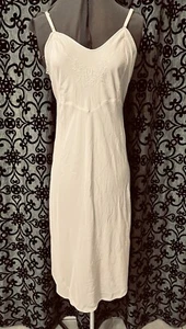 Vintage Styled By Victoria Full Slip Dress Cream With Floral Embroidery 38 - Picture 1 of 4