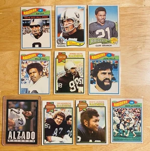 Vintage Topps Trading Cards Lot Oakland Raiders VG 1970's - '80's - Picture 1 of 2