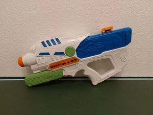 Wasserpistole - Water Gun 950ml Pistol - Ucradle - Strand Sommer Meer  - Bild 1 von 2