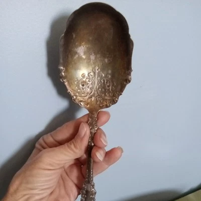 GRAN CUCHARA DE BAYAS DE PLATA ROCOCÓ DE LUJO o CAZUELA o SERVIDOR DE ENTRADA con MONO Foto 1 de 4