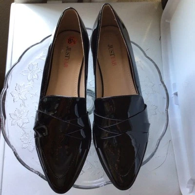 Halogen Patent Shoe Pointed Toe & Chunky Heel   Black New Great For Women  8-1/2 - Image 1 of 4