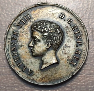 ESPAÑA MEDALLA ALFONSO XIII 17 MAYO 1902 MAYORIA 30mm 10,22g FALTA ANILLA - Picture 1 of 2