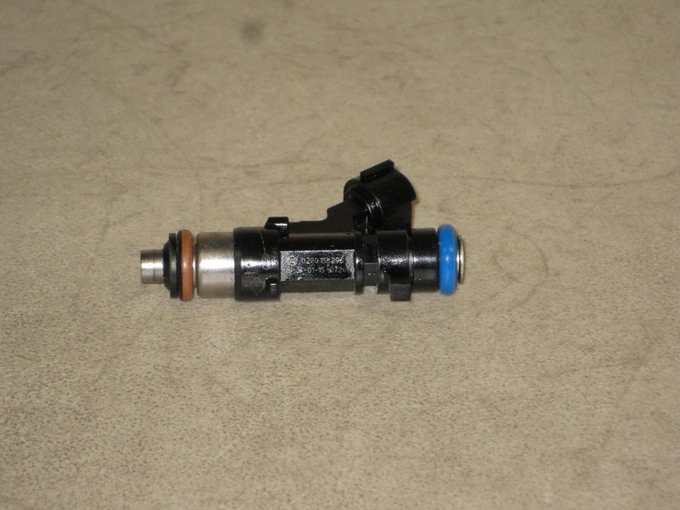 Nissan Sentra 2013 2014 2015 2016 2017 2018 2019 1,8 L inyector de combustible OEM de fábrica Foto 1 de 1