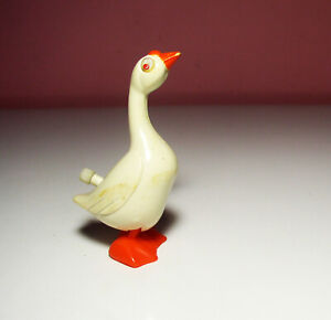 Vintage 1977 Tomy White Goose Wind-Up Toy 2.75 in High It Works Exc Condition