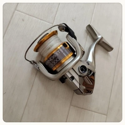 Mulinello SHIMANO AERNOS XT C3000 - Immagine 1 di 4