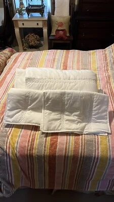 Juego de cama Country Living Queen blanco diseño ojales  Foto 1 de 4