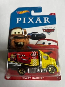 Hot Wheels Pixar Cars Hiway Hauler (5/5) Lighting McQueen on the Truck - Picture 1 of 3