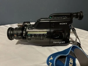 Sony Handycam CCD-F77 for parts or repair AS IS ، No Battery Or Accessories - Picture 1 of 6