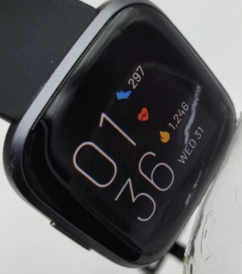 Fitbit Versa 2 SmartWatch Activity Fitness Tracker Schwarz DEFEKT - Bild 1 von 4