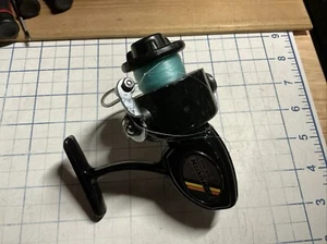 VINTAGE (PENGUIN 🐧 SX 201  SPINNING REEL/ Made in JAPAN/ VERY CLEAN 🫧... - Picture 1 of 7