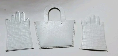 Cartera y Guantes Vinilo Vintage Años 50 Ideal 10.5" Little Miss Revlon Blanco  Foto 1 de 4