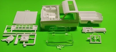 Camión grúa Captain Hook 1979 GMC cabina 1/25 capó de vidrio parrilla carrocería interior Foto 1 de 4