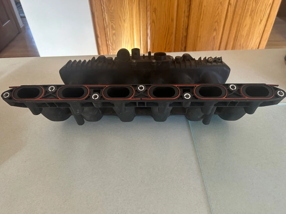 BMW  OEM E36 3-SERIES M3 INTAKE MANIFOLD  11617-07-028  11.61-1 707 028 Foto 1 de 4