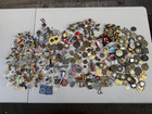 (F) LARGE LOT OF VARIOUS VINTAGE MEDALS & BADGES - CLEARANCE FIND