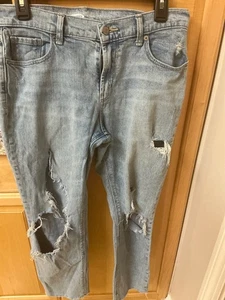 Old Navy boyfriend distressed Womens Size 4 jeans, mid-rise, pre-owned - Picture 1 of 7