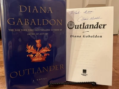Diana Gabaldon Outlander 1991 HAND SIGNED 1st Ed./ 23rd Print Book 1 FREE SHIP - image 1 of 4