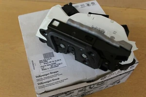 Rear right door lock mechanism Golf7 Jetta Polo 5K4839016R New genuine VW part - Picture 1 of 3