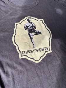 Vintage 90s Tupac Single Stitch T-shirt Size L Black Tupac Yoga Pose Faded Tee - Picture 1 of 5