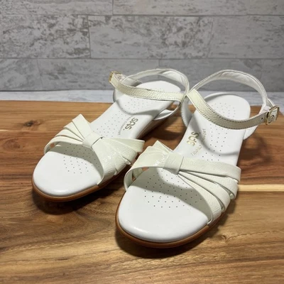 SAS Strippy Quarter Strap Wedge Bone White Patent Leather Sandals Sz 7 M - MINT - Image 1 of 4