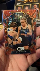 2021 Panini Select UFC Nina Nunes Concourse disco rojo n.o 49 #/199 - Imagen 1 de 2