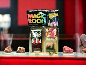 Vintage Arrow Magic Rocks Castle Kit 8901 Kit Childrens Science Grow Under Water - Picture 1 of 6