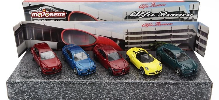 1/64 MAJORETTE - ALFA ROMEO - SET 5X 4C SPIDER 2015 - 2X GIULIA 212053178SII - Immagine 1 di 1