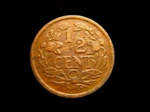 NETHERLANDS. 1/2 CENT 1934. KM 138. Free U.S. shipping. - Picture 1 of 2