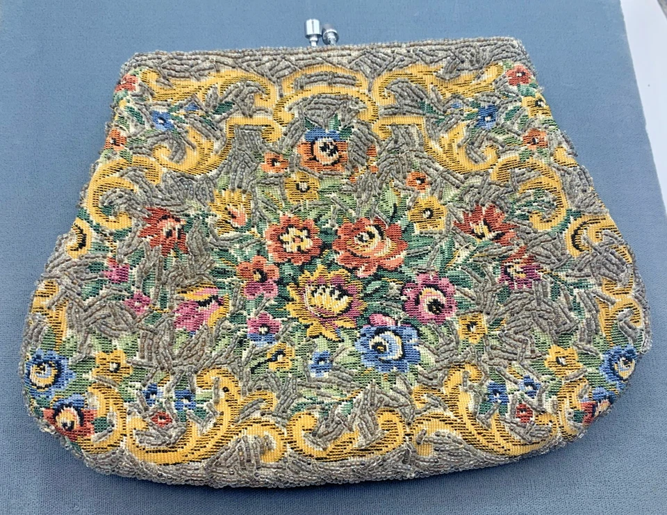 Cartera antigua con cuentas hecha a mano en Hong Kong tapiz forro de seda Foto 1 de 4