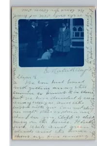 South Natick MA personas con perro blanco esponjoso, postal cianotipo RPPC - Imagen 1 de 6