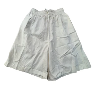 Real Clothes Saks Fifth Avenue Women White Cotton Shorts - Size M Style 0430 - Picture 1 of 9