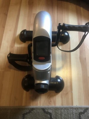 Pedal exercitador portátil Vive - Prata - Imagem 1 de 4