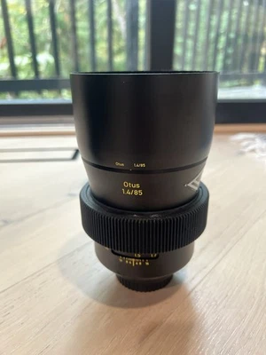 Zeiss Otus Ze 85mm 1.4 - Image 1 of 3