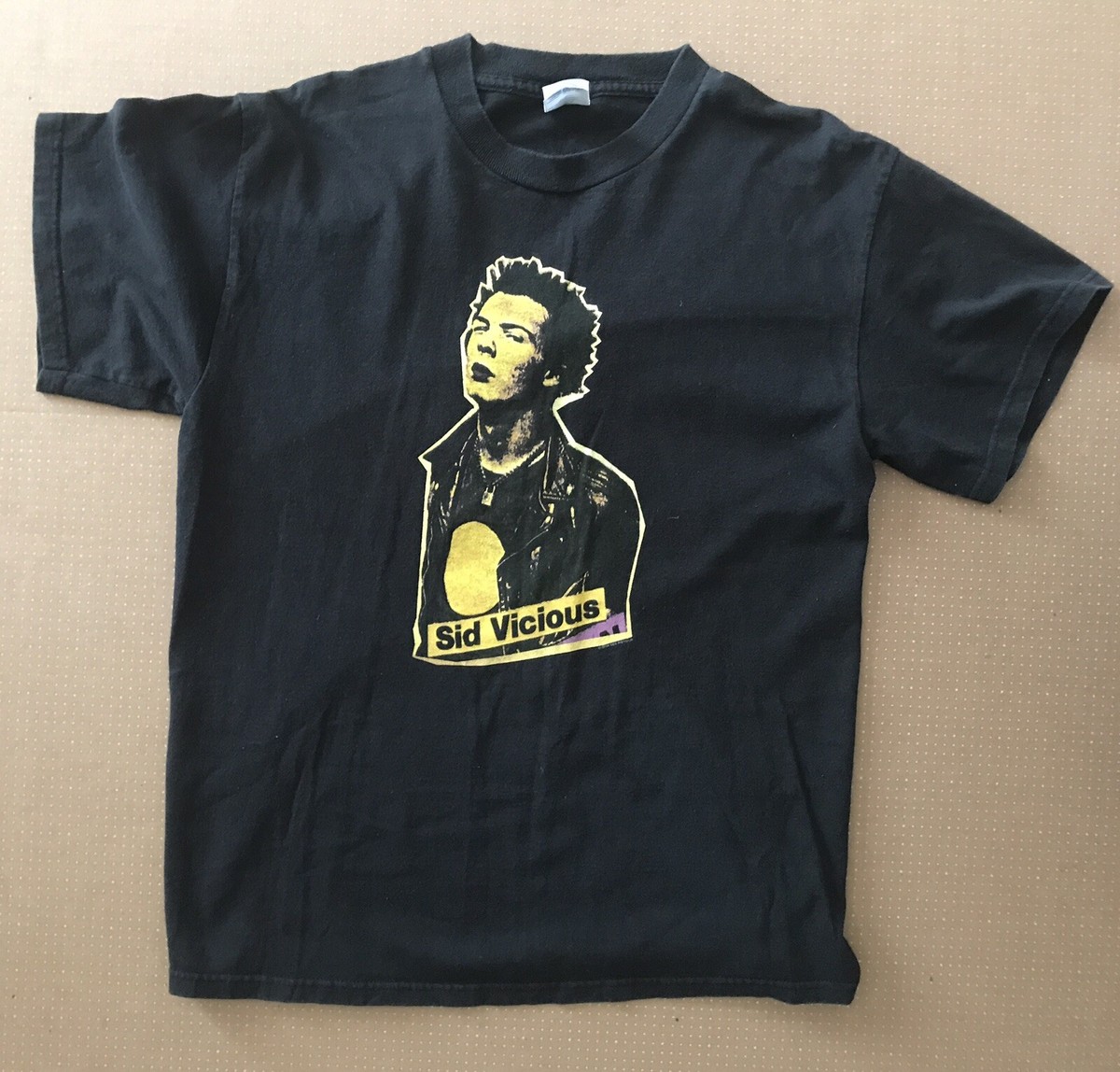Sex Pistols Tシャツ Medium Amazon.com: The Sex Pistols T Shirt No Future Cover Photo