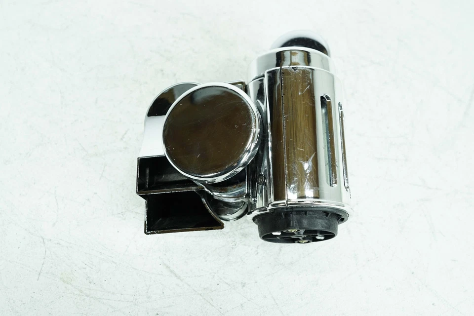 1995 Harley Touring Road King Air Horn Signal Klaxon Chrome Cover Wolo Bad Boy - Imagem 1 de 4