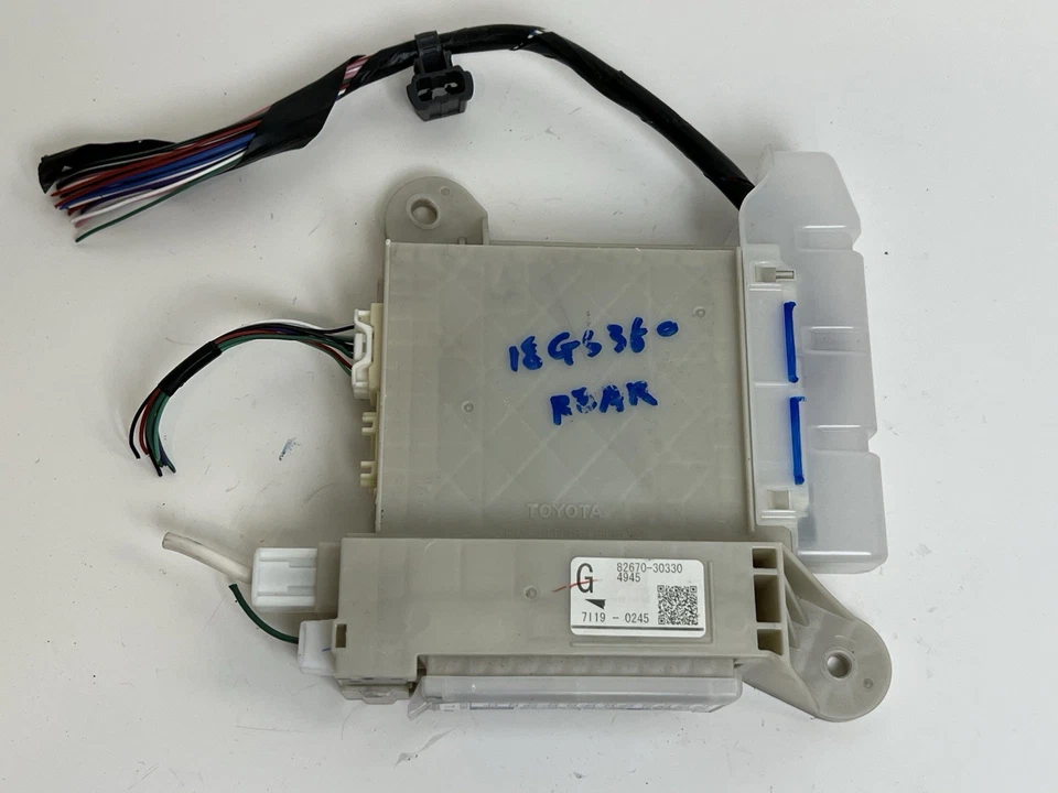 Lexus GS350 2018 cabina interior caja de fusibles 82670-30330 OEM Foto 1 de 4