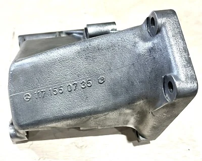 Soporte alternador 86-91 mercedes-benz r107 w126 m116 m117 Foto 1 de 3