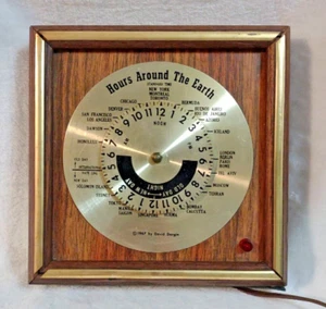 Orologio da parete antico Muzak Hours Around The Earth 1967 David Dargin SUPER RARO - Foto 1 di 6