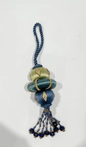 Vintage 1990’s Christmas Beaded Ornaments Blue Green Gold - Picture 1 of 4