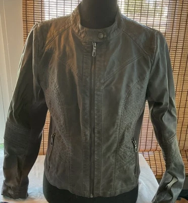 Maurices gray ribed zip faux leather jacket size M - Image 1 of 4