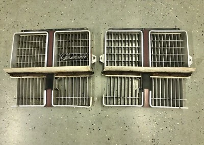 Oldsmobile Delta 88 1975 conjunto de parrilla delantera con emblema Donk 75 Olds Foto 1 de 4