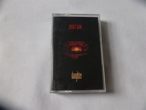 PEARL JAM ~ DAUGHTER ~ EPIC 1993 UK ALT' ROCK/GRUNGE/INDIE CASSETTE TAPE SINGLE - Picture 1 of 7