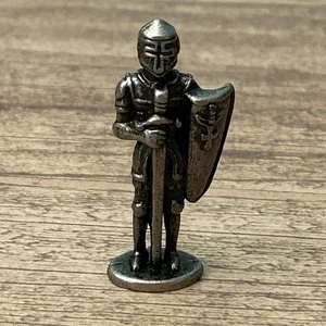 Pewter Knight With Shield - Miniature Pewter Medieval Fantasy Figurine Play - Picture 1 of 3