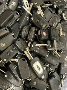 150 x mandos a distancia mixtos, llaves abatibles, mandos para repuestos o reparación  - Imagen 1 de 5