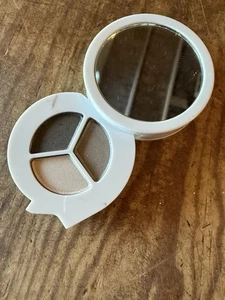 Clinique Color Surge Lidschatten Trio Come Totally Neutral Mirror Case Travel - Bild 1 von 5