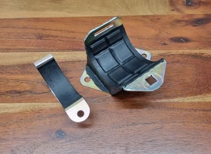 RENAULT 5 GT TURBO NEW FUEL PETROL PUMP RUBBER SUPPORT MOUNTING BRACKET - Picture 1 of 1