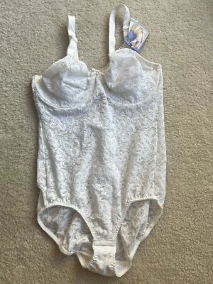 De Colección Lencería Cabernet Una Pieza Body Traje Modelador Encaje Blanco con Sujetador Incorporado 38C Foto 1 de 4