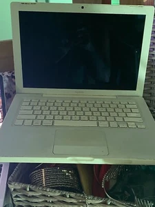Apple MacBook A1181 13 inch Laptop - (2006) No Power Cord Untested For Parts - Picture 1 of 4