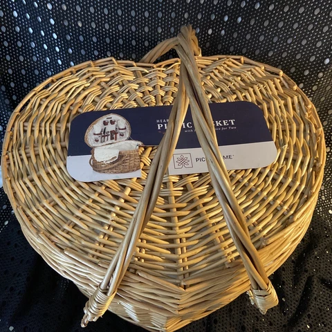Picnic Set Basket Heart Shaped Picnic ~ Romantic Woven Wicker NEW Cover