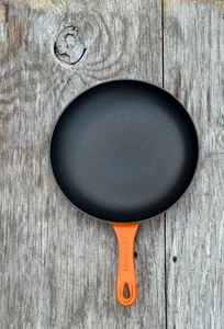 Le Creuset Gusseisen Omelett Pfanne Pfanne 9-3/4" Flamme - Bild 1 von 11