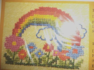 Kit de punto de cruz contado círculo creativo Happy Rainbow nuevo en paquete - Imagen 1 de 4